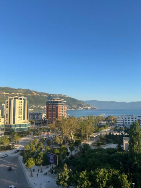 Martin Ferraj Riviera, Vlorë